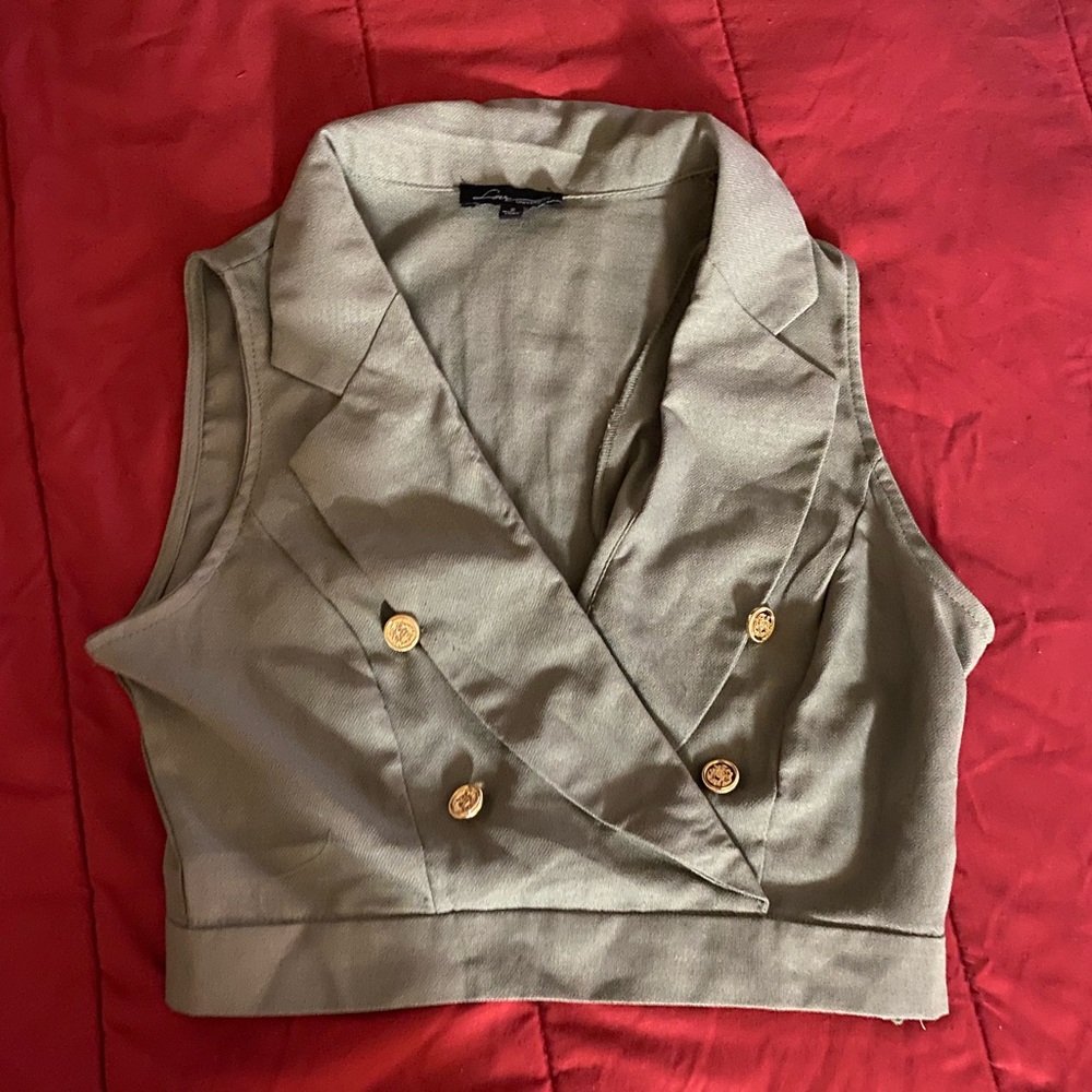 Crop top open v-neck